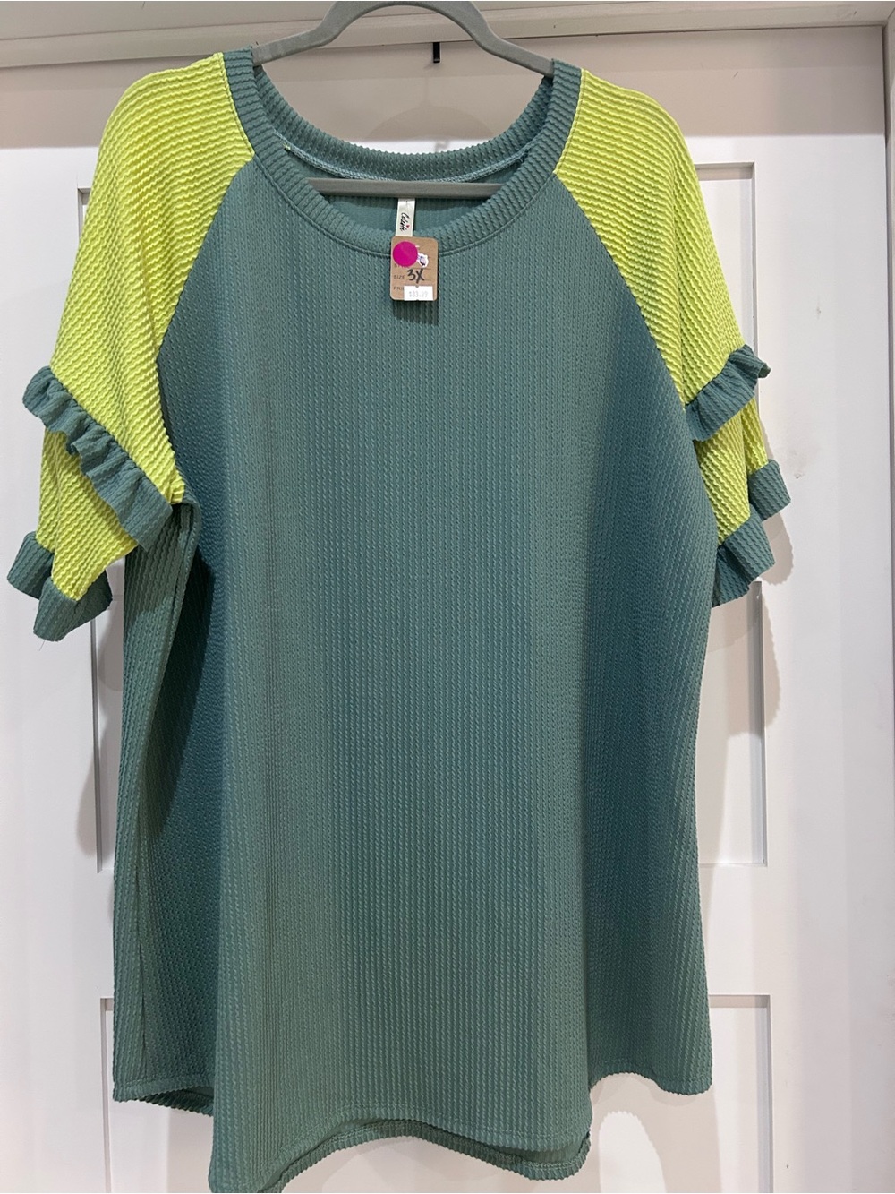 NWT 3XL “Celeste” Textured Short Sleeve Top with Neon Accent